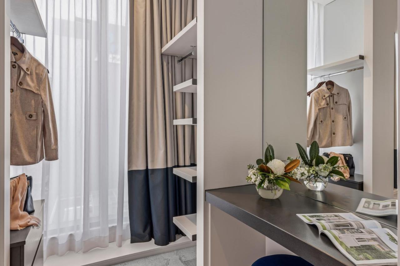 Peppers Waymouth Hotel Аделаїда Екстер'єр фото A room at the hotel