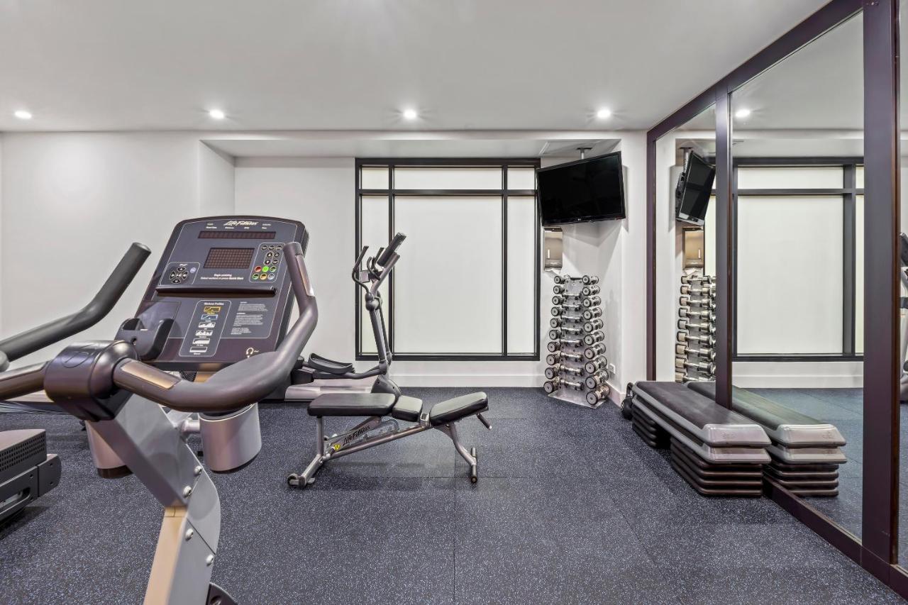 Peppers Waymouth Hotel Аделаїда Екстер'єр фото The gym at the hotel
